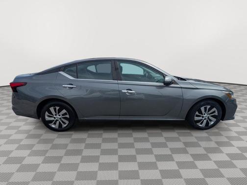 Gun Metallic 2021 Nissan Altima S FWD