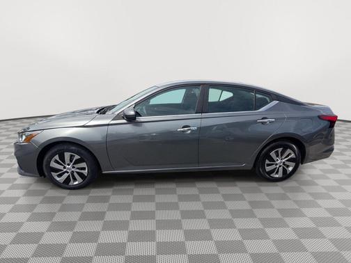 Gun Metallic 2021 Nissan Altima S FWD