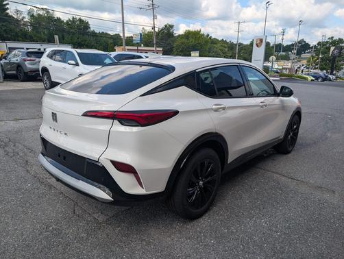Summit White 2026 Buick Envista Sport Touring FWD