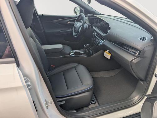 Summit White 2026 Buick Envista Sport Touring FWD
