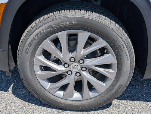 iridescent white tricoat 2026 Buick Enclave Preferred FWD