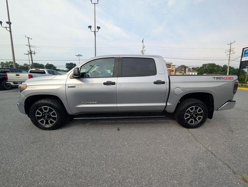 Silver Sky Metallic 2015 Toyota Tundra SR5