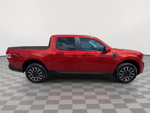 Hot Pepper Red Tinted Clearcoat Metallic 2022 Ford Maverick Lariat