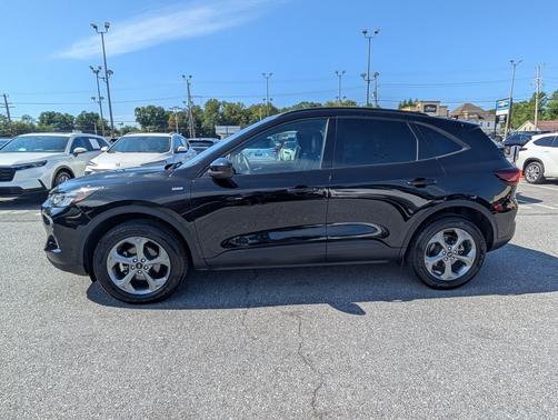 Agate Black Metallic 2025 Ford Escape ST-Line Select