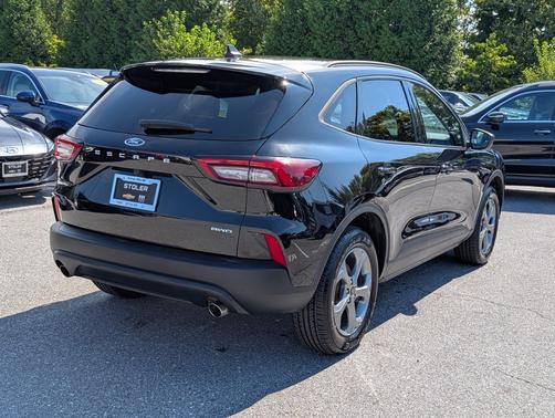 Agate Black Metallic 2025 Ford Escape ST-Line Select