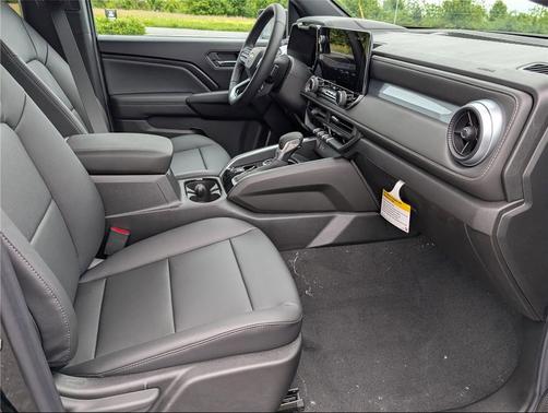 Black 2026 Chevrolet Colorado LT