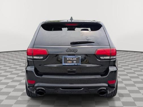 Brilliant Black Crystal Pearlcoat 2016 Jeep Grand Cherokee SRT