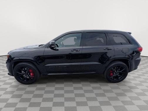 Brilliant Black Crystal Pearlcoat 2016 Jeep Grand Cherokee SRT