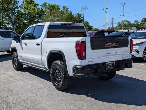 Summit White 2023 GMC Sierra 1500 AT4X