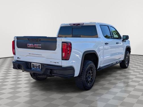Summit White 2023 GMC Sierra 1500 AT4X