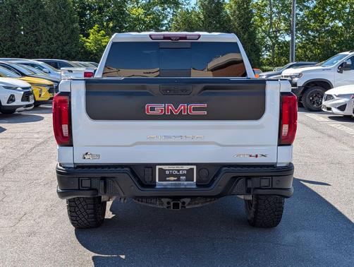 Summit White 2023 GMC Sierra 1500 AT4X
