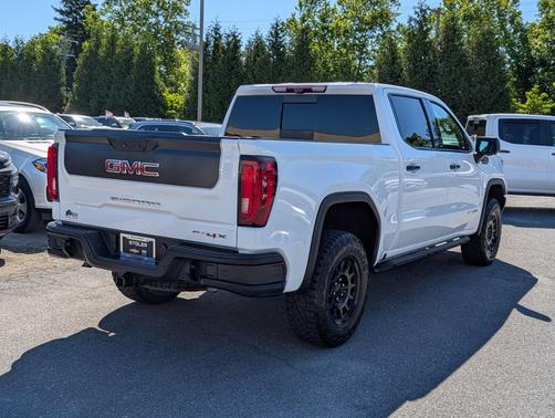 Summit White 2023 GMC Sierra 1500 AT4X