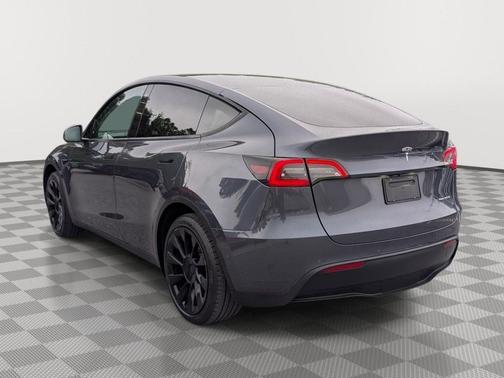 Midnight Silver Metallic 2022 Tesla Model Y Long Range Dual Motor All-Wheel Drive