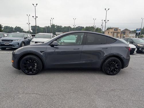 Midnight Silver Metallic 2022 Tesla Model Y Long Range Dual Motor All-Wheel Drive