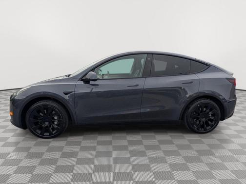 Midnight Silver Metallic 2022 Tesla Model Y Long Range Dual Motor All-Wheel Drive