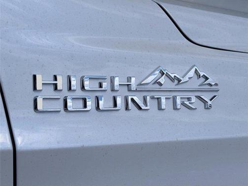 2025 Chevrolet Tahoe 4WD High Country
