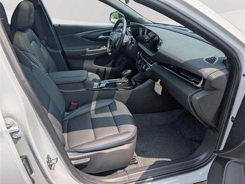 Summit White 2026 Buick Envista Sport Touring FWD