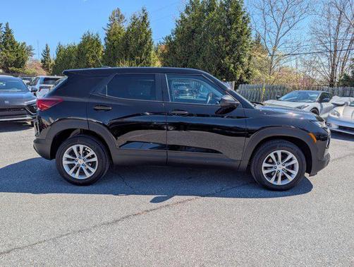 Mosaic Black Metallic 2022 Chevrolet Trailblazer LS
