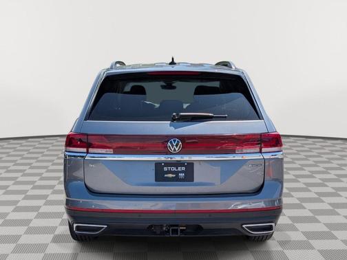 Platinum Gray Metallic 2025 Volkswagen Atlas 2.0T SE w/Technology 4MOTION