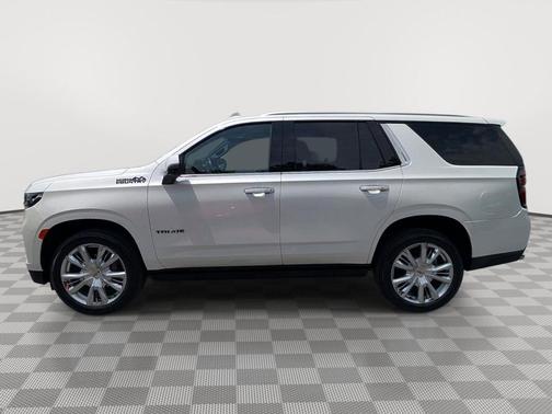 Iridescent Pearl Tricoat 2023 Chevrolet Tahoe 4WD High Country