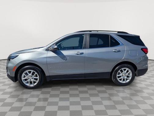 Sterling Gray Metallic 2024 Chevrolet Equinox 1LT
