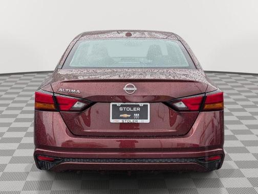 Garnet Pearl Metallic 2025 Nissan Altima SV FWD