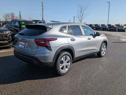 2026 Chevrolet Trax LS