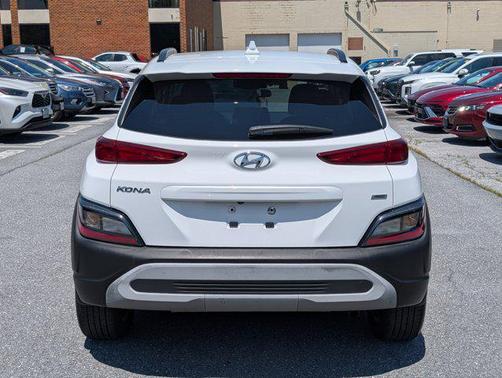 2022 Hyundai KONA SEL