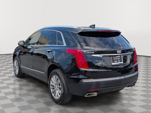 Stellar Black Metallic 2017 Cadillac XT5 Luxury