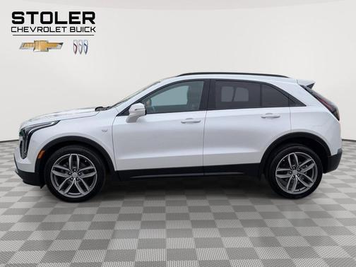 Crystal White Tricoat 2022 Cadillac XT4 Sport
