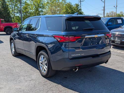 Northsky Blue Metallic 2023 Chevrolet Traverse LS
