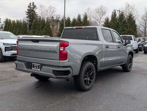 Sterling Gray Metallic 2026 Chevrolet Silverado 1500 Custom