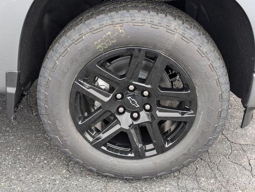 Sterling Gray Metallic 2026 Chevrolet Silverado 1500 Custom