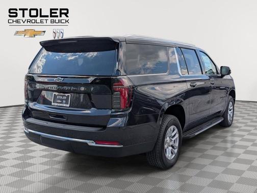 Dark Ash Metallic 2026 Chevrolet Suburban LS