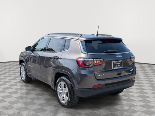 Granite Crystal Metallic Clearcoat 2022 Jeep Compass Latitude