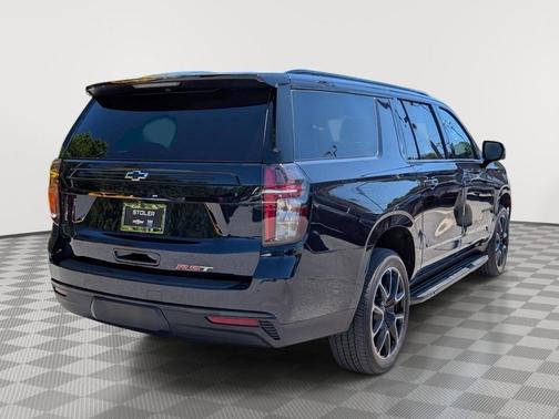 Midnight Blue Metallic 2024 Chevrolet Suburban RST
