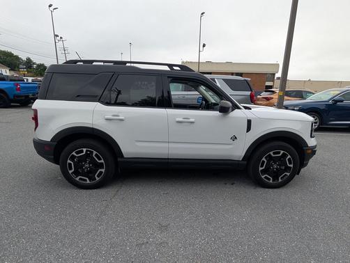 Oxford White 2022 Ford Bronco Sport Outer Banks