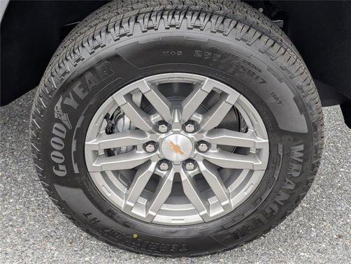 Sterling Gray Metallic 2026 Chevrolet Colorado LT