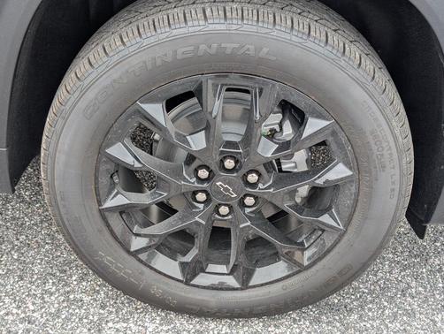 Mosaic Black Metallic 2026 Chevrolet Traverse LT