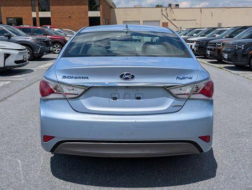 2013 Hyundai SONATA Hybrid Limited