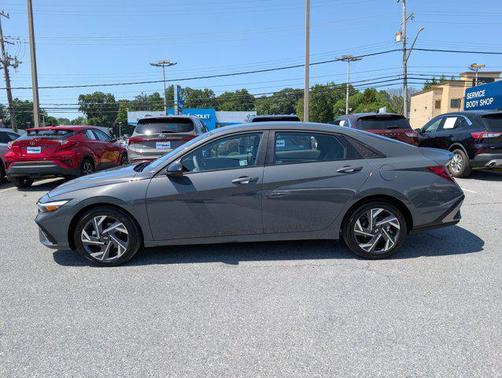 2025 Hyundai ELANTRA Sport