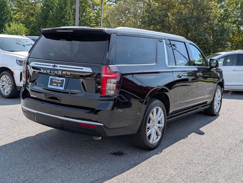 Black 2024 Chevrolet Suburban 4WD High Country