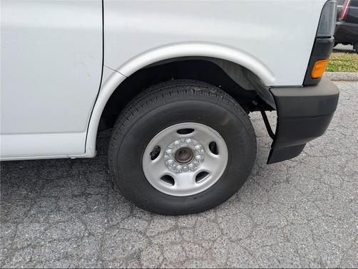 Summit White 2026 Chevrolet Express 2500 Work Van
