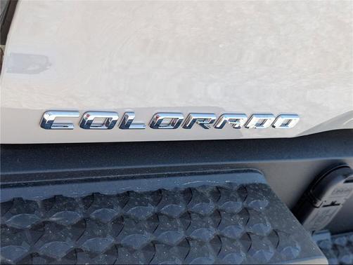White Sands 2026 Chevrolet Colorado Trail Boss