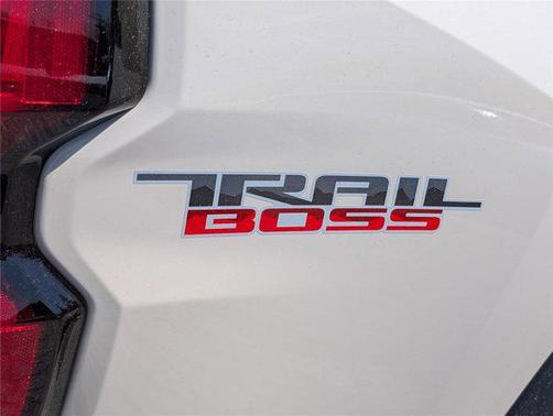 White Sands 2026 Chevrolet Colorado Trail Boss