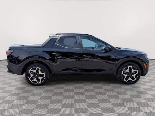 Phantom Black 2024 Hyundai SANTA CRUZ Limited