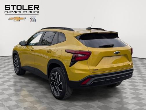 Nitro Yellow Metallic 2025 Chevrolet Trax FWD 2RS