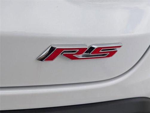 Summit White 2026 Chevrolet Trax FWD 2RS