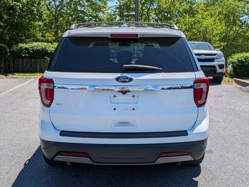 White Platinum Metallic Tri-Coat 2019 Ford Explorer XLT