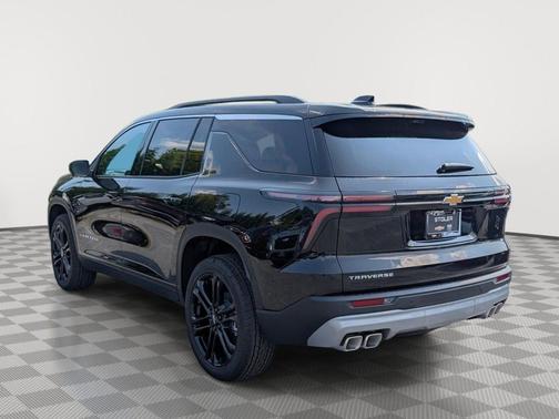 Mosaic Black Metallic 2027 Chevrolet Traverse LT